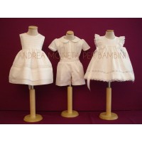 Vestidos y Trajes artesanales exclusivos para Bautismo Marca Andrea Moneta Per Bambini
