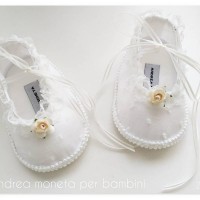 Zapatos artesanales para bebe bautismo fiesta blancos andrea moneta per bambini