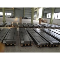 CARBON STEEL AND STAINLESS STEEL